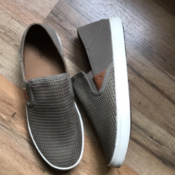 OluKai Shoes - Olukai Pehuea slip on sneaker comfort support 38 washable